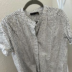 Donna Karen New York Short Sleeve Button Down Shirt - Medium